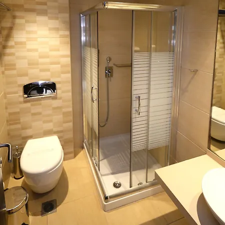Golden Hotel