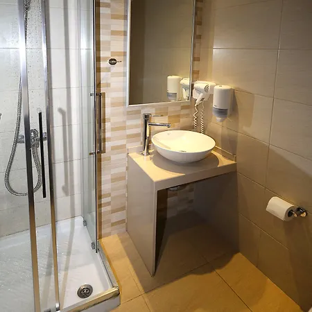 Hotell Golden 4*