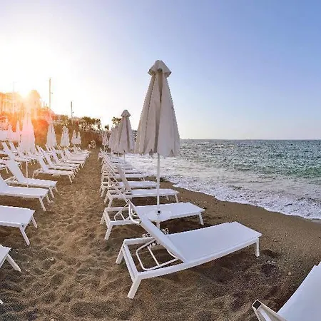 Golden Ξενοδοχείο 4*